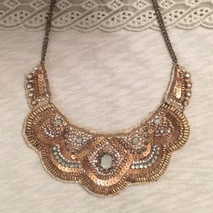 ✨Bib beaded statement necklace✨